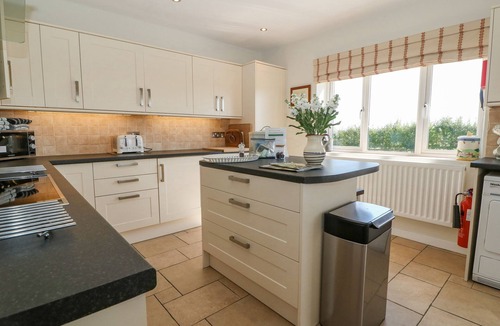 Witney Cottage | The Clealings