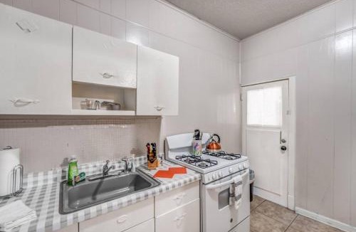 New Pathways Apartment | The Clearview Hideaway - Cozy