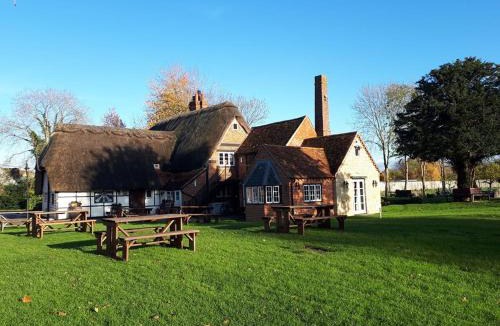 Cuddesdon Bed & Breakfast | The Clifden Arms B&B