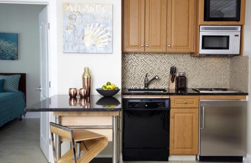 Greenport West Apartment | The Cliffside Resort Condominiums