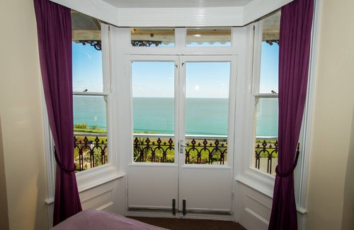 Shanklin Hotel | The Clifton