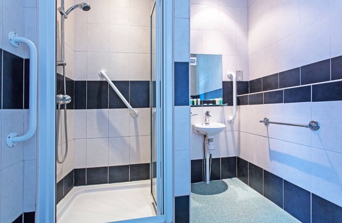 Scarborough Hotel | The Clifton Hotel