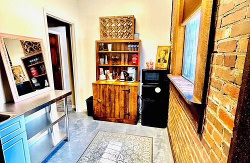 Dade City House | The Clink at The Locke Inn - Stay in Dade City's historic former jailhouse!