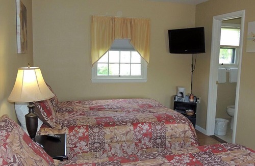 Frontenac Hotel | The Clipper Inn