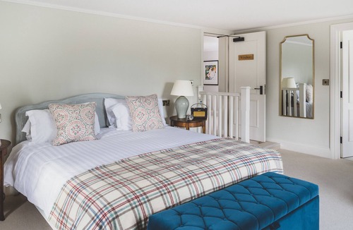 Bromfield Hotel | The Clive Arms