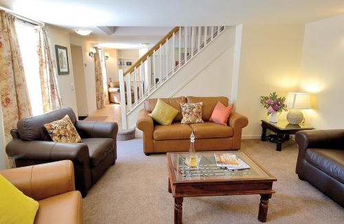 Gordon House | The Clock House