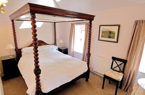 Gordon House | The Clock House