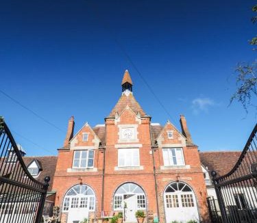 Lower Catesby Bed & Breakfast | The Clock Tower