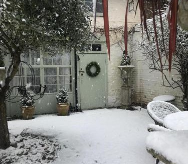 Old Windsor Apartment | The Clockhouse