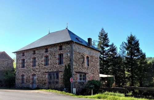 Ferrieres-sur-Sichon House | The clog maker