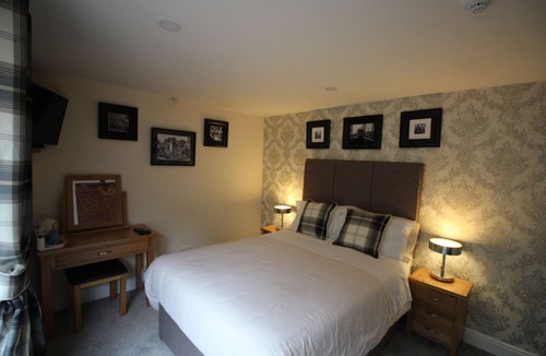 Rodborough Bed & Breakfast | The Clothiers Arms