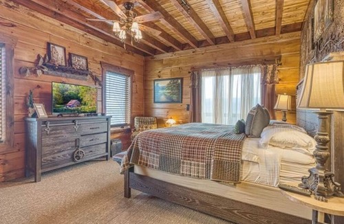 Chalet Village North Cabin | The Cloud 9 Lodge-Vacation Destination