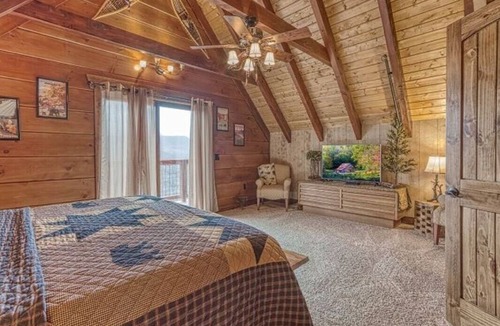Chalet Village North Cabin | The Cloud 9 Lodge-Vacation Destination