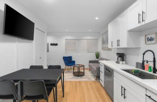 Atlantic Apartment | The Cloudbreak Townhome - 88 Walkscore!