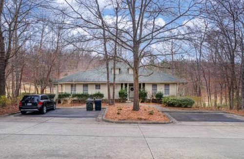 Chapel Hill Apartment | The Clubhouse Hideaway Lower