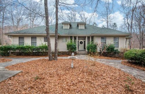 Chapel Hill Apartment | The Clubhouse Hideaway Lower