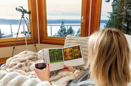 Sunny Shores House | The Clubhouse