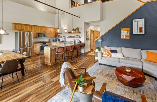 Government Camp House | THE CLYDE