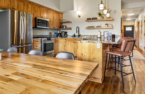 Government Camp House | THE CLYDE