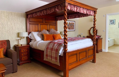 Clapham Hotel | The Coach and Horses