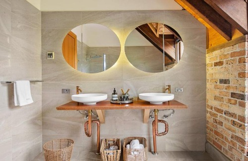 Berrilee House | The Coach House at Berrilee