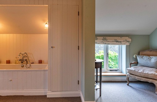 Whitchurch House | The Coach House at Tybroughton