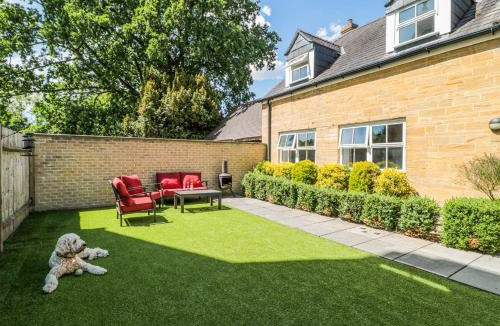 Castle Cary House | The Coach House