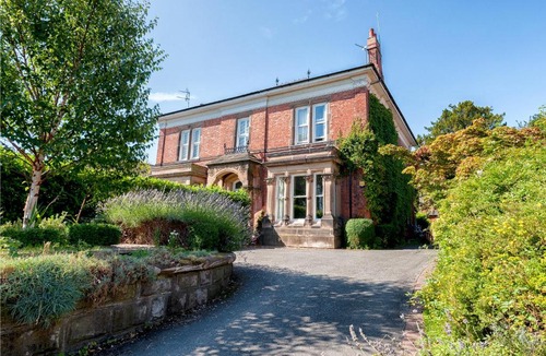 Darley Abbey Bed & Breakfast | The Coach House