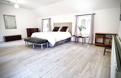 Greenhithe Other | The Coach House