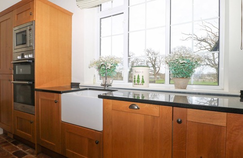 Staplefield Cottage | The Coach House