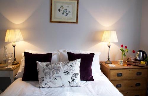 Barns Green Bed & Breakfast | The Coach House