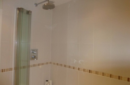 Hixon Bed & Breakfast | The Coach House