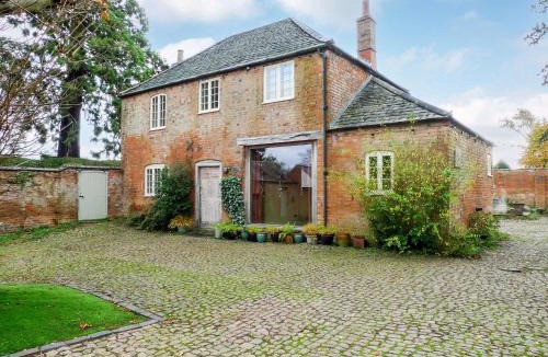 Leicester House | The Coach House