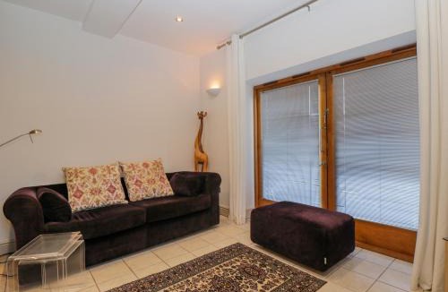 Tewkesbury House | The Coach House