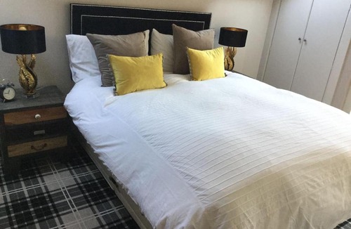 Pontcanna Apartment | The Coach House - Pontcanna