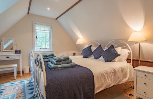 Hernhill House | The Coach House Stables
