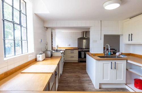 Crich Apartment | The Coach House Summa