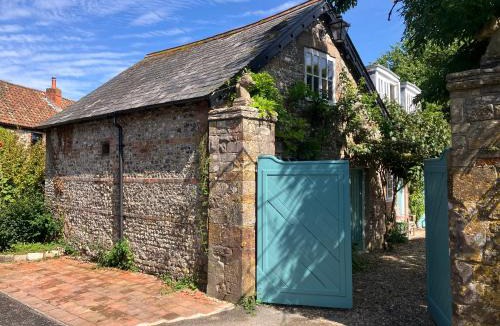 Godmanstone House | The Coach House - Trinity Lodge