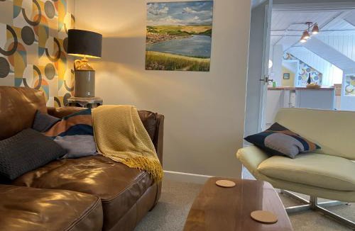 Godmanstone House | The Coach House - Trinity Lodge