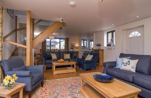 Sandwich House | The Coach House - Ukc2772