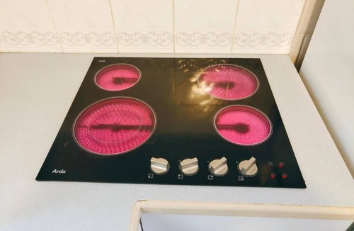 Cowes Hotel | The Coachman Motel & Units