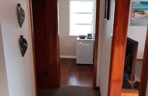 Wellington Apartment | The Coast is Clear - South Coast delight