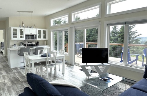 Colindale House | The Coastal Bay View