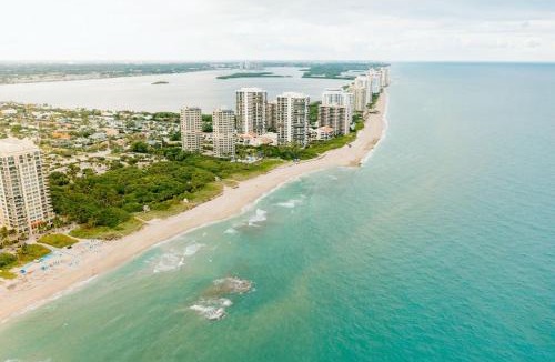 Singer Island House | The Coastal Duo Escape