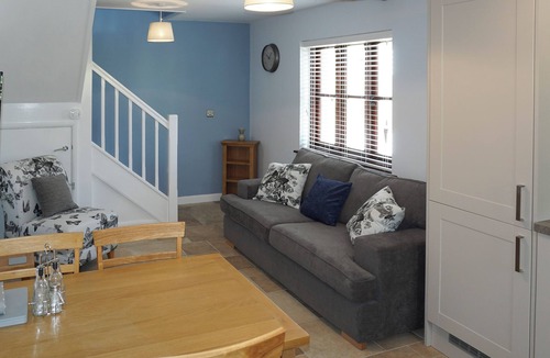 Shaldon Cottage | The Cob Barn - UKC1852