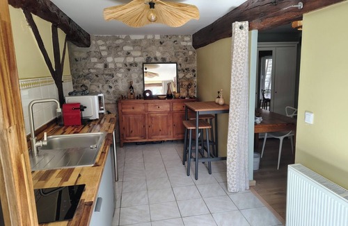 Amfreville-sous-les-Monts Apartment | The cocoon under the vine