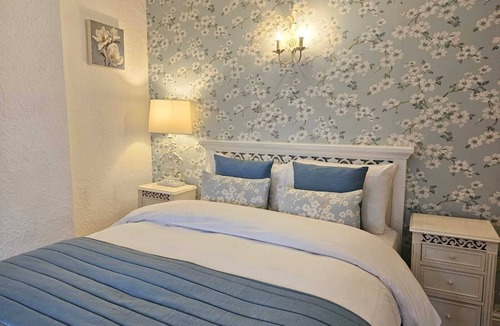 Quedgeley Hotel | The College Arms