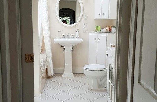 Zilker House | The Collier Street Cottage Guest Suite in the heart of Austin!