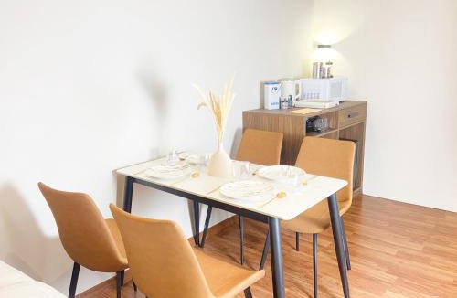 Taman Bukit Pantai Apartment | The Collins - Bangsar Trade Centre