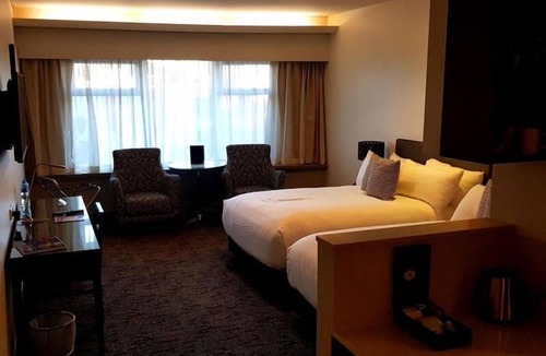 Morningside Hotel | The Colmslie Hotel